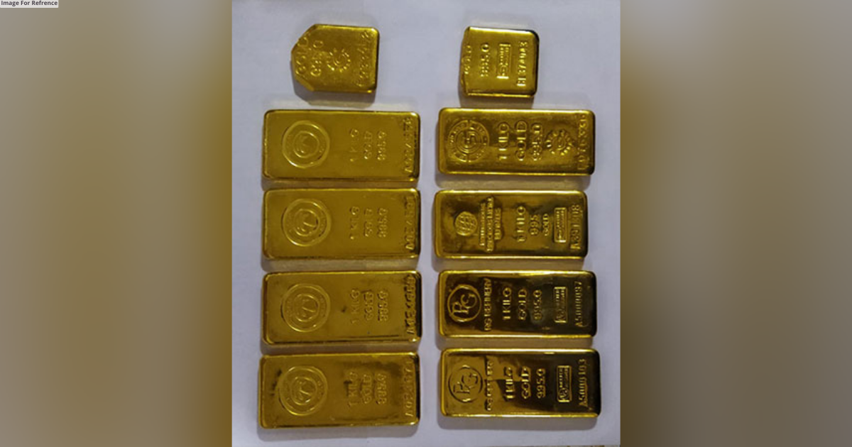 Mumbai: Man, son arrested for links with gold smuggling racket